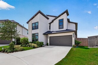 Building Photo - 29746 Burcreek Ln