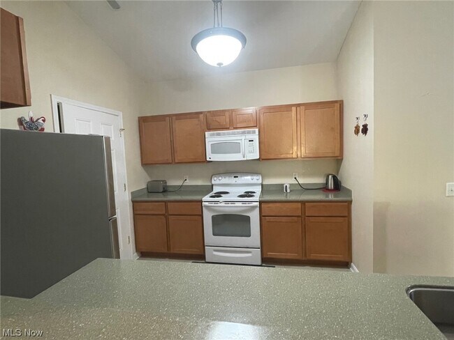 Building Photo - 522 Robin Wood Ln