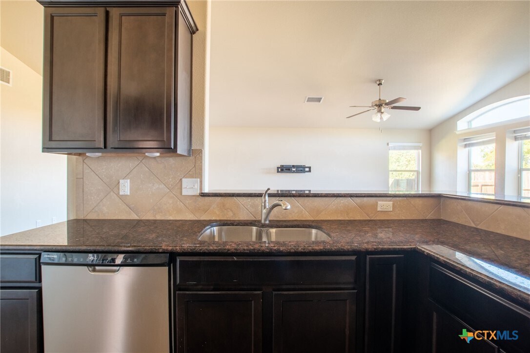 Foto principal - 5201 Cicero Dr