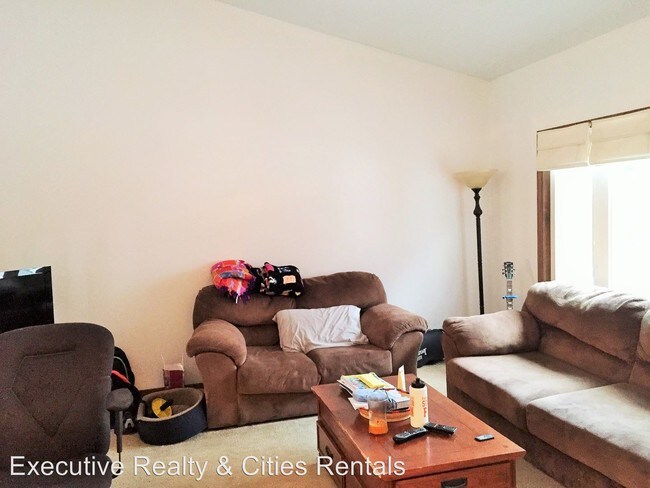 Building Photo - 4590 Maple Leaf Cir