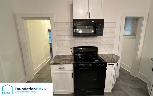 Foto del edificio - 930 N Evergreen St