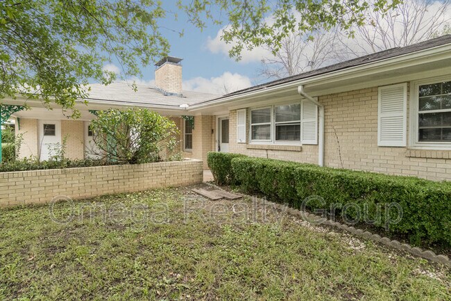 Building Photo - 3139 Old Dobbin Rd