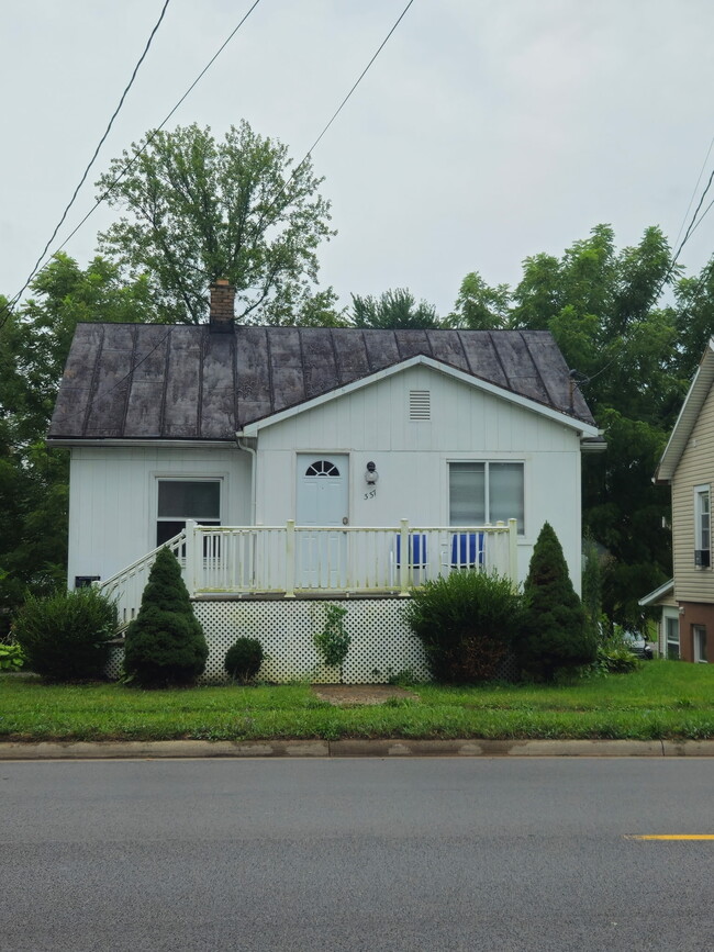 Building Photo - 337 W High St
