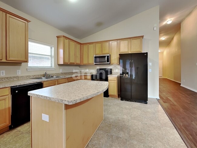 Building Photo - 12724 Ocean Spray Dr