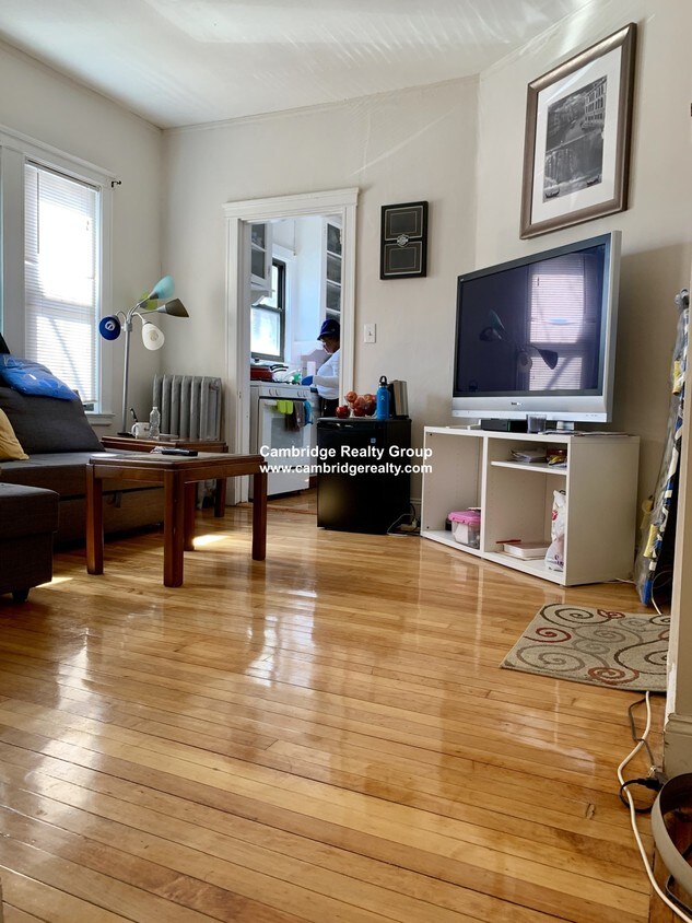 Foto principal - 19 Pleasant St