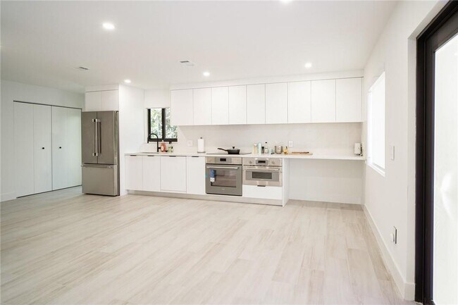 Foto del edificio - 3668 SW 26th St