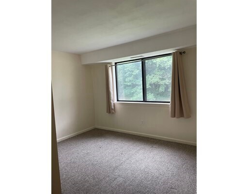 Foto del edificio - 5 Bridgeview Cir