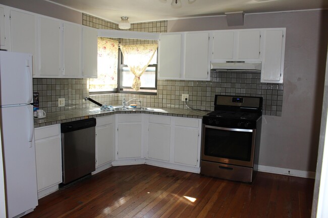 Foto del edificio - 3812 Simms Ave SE