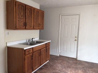Building Photo - 2425 Negley Pl