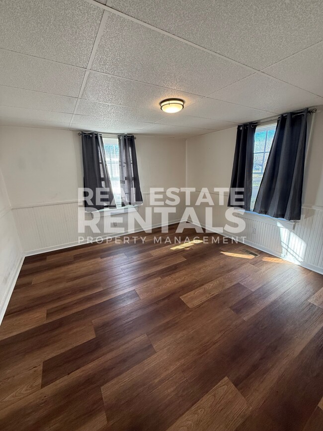 Foto del edificio - 2 W Tuscaloosa Ave