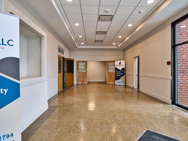 Building Photo - 816 Brayton Point Rd