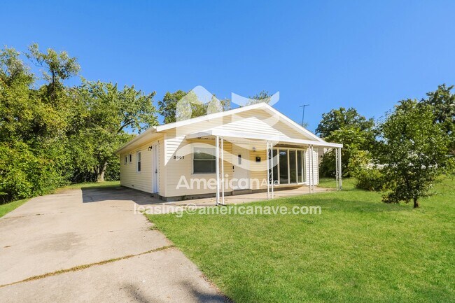 Foto del edificio - 3907 Larkspur Dr