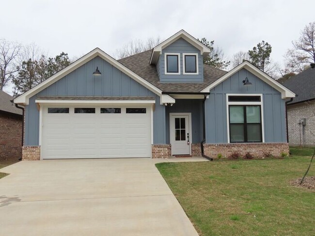 Building Photo - Stunning 3 Bedroom, 2.5 Bath Home in Tyler!