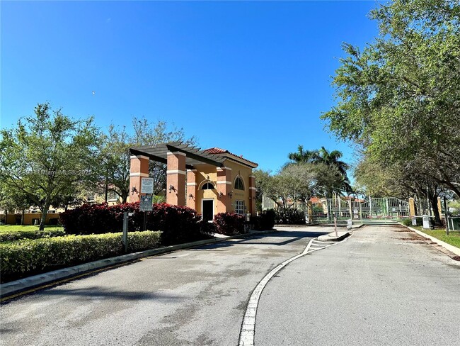 Foto del edificio - 942 SW 143rd Ave