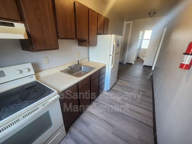 Photo - 308 Campbell St Apartment