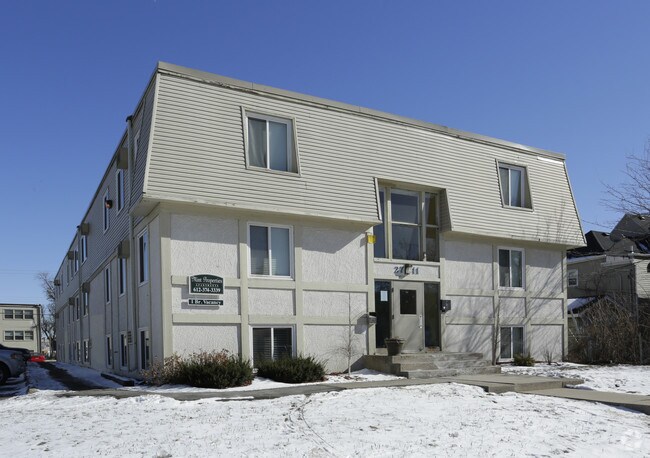 Foto del edificio - 2741 Pillsbury