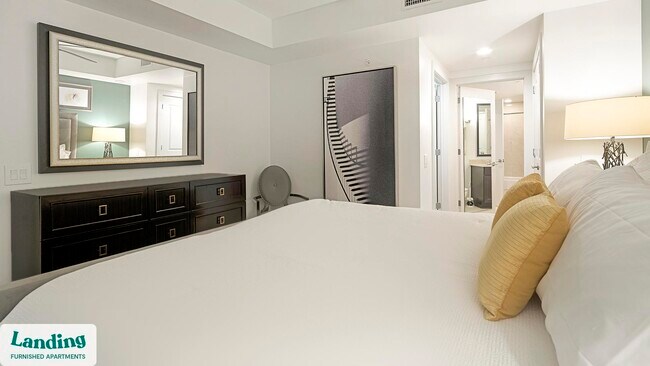 Building Photo - 777 Preston St