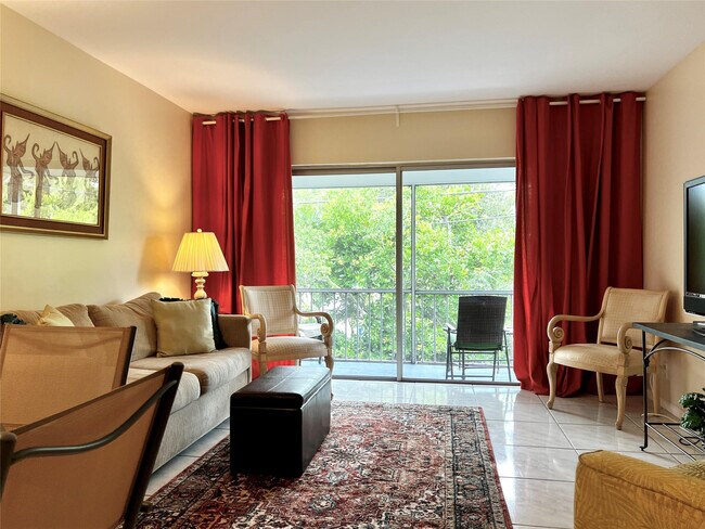 Foto del edificio - 2271 NE 68th St