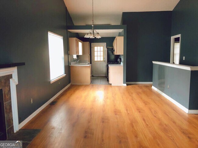 Foto del edificio - 1042 Kennesborough Rd NW