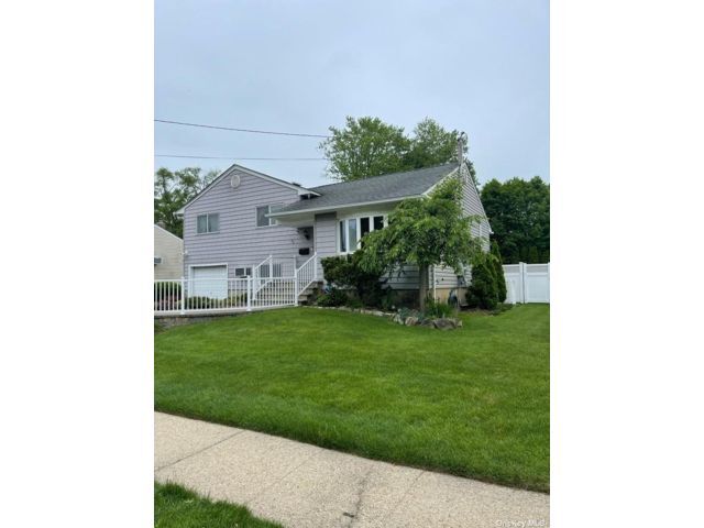 Primary Photo - 79 Gerhard Rd