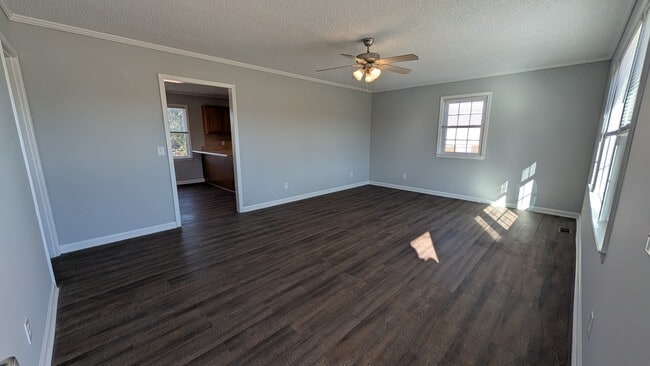 Building Photo - 3928 Pine Line Dr