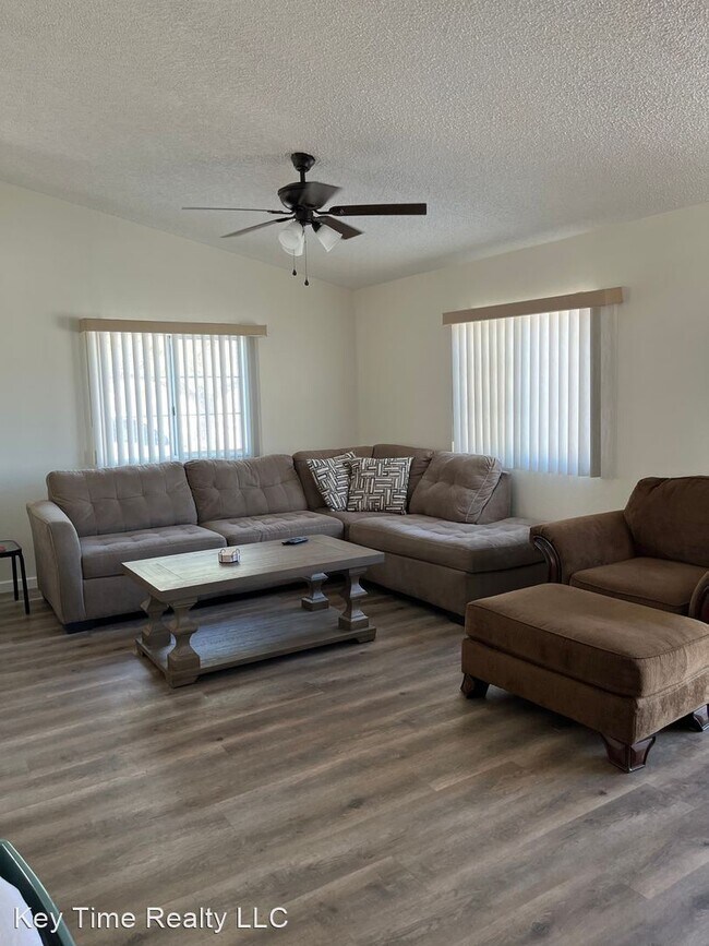 Foto del edificio - 2 br, 2 bath House - 4462 S Susan Circle