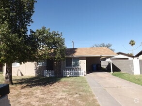 Building Photo - 2024 E Saint Catherine Ave