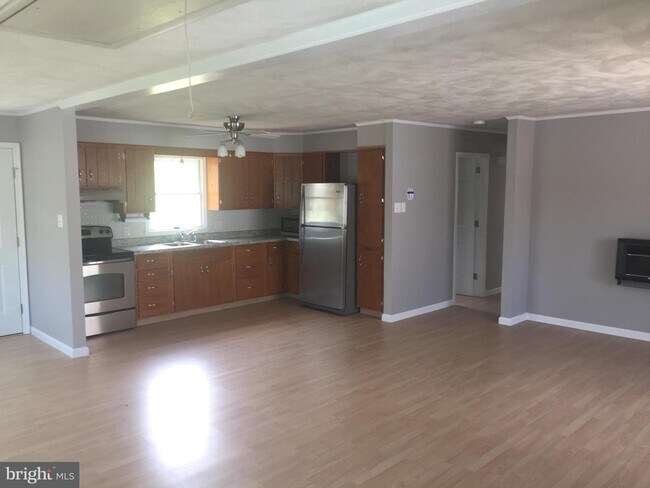 Building Photo - 227 S Ironstone Dr