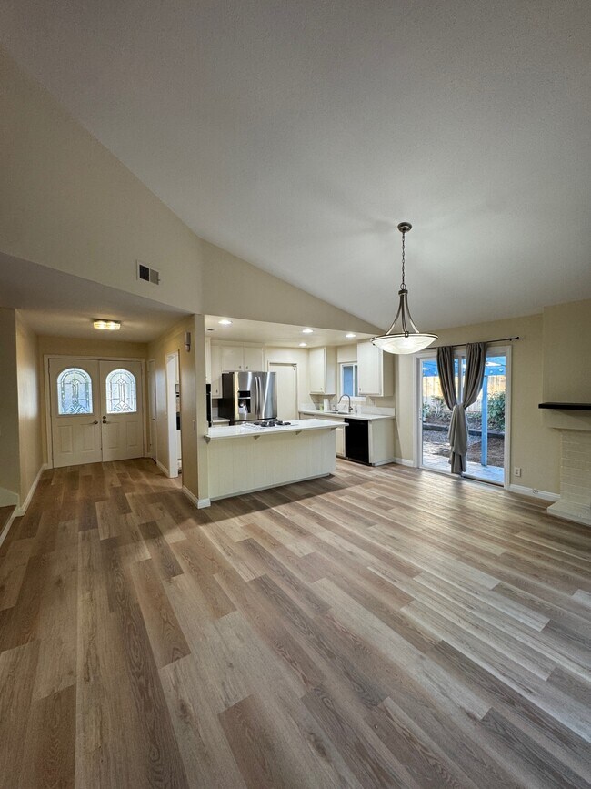 Foto del edificio - 4894 Alondra Way