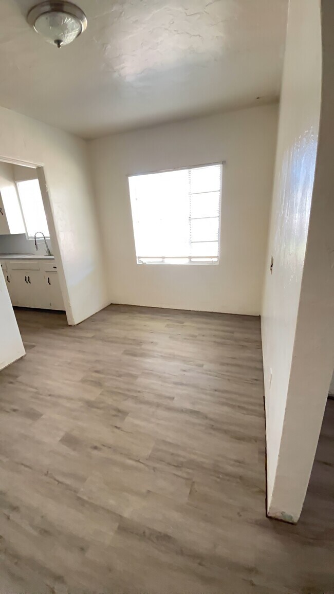 Comedor - 1214 S Wilson St