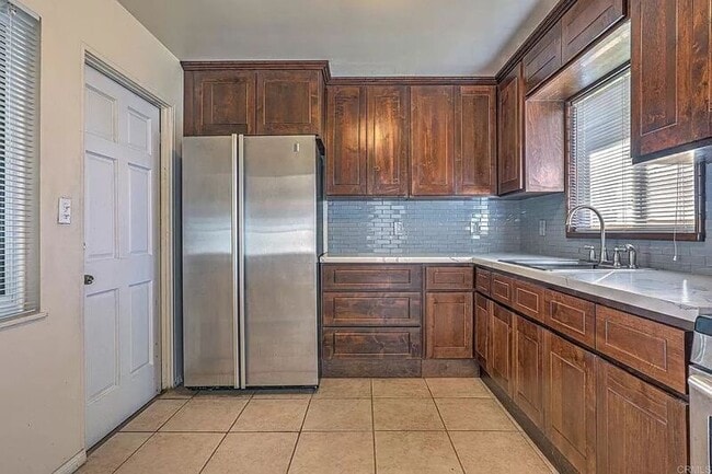 Building Photo - 207 Del Mar Ave