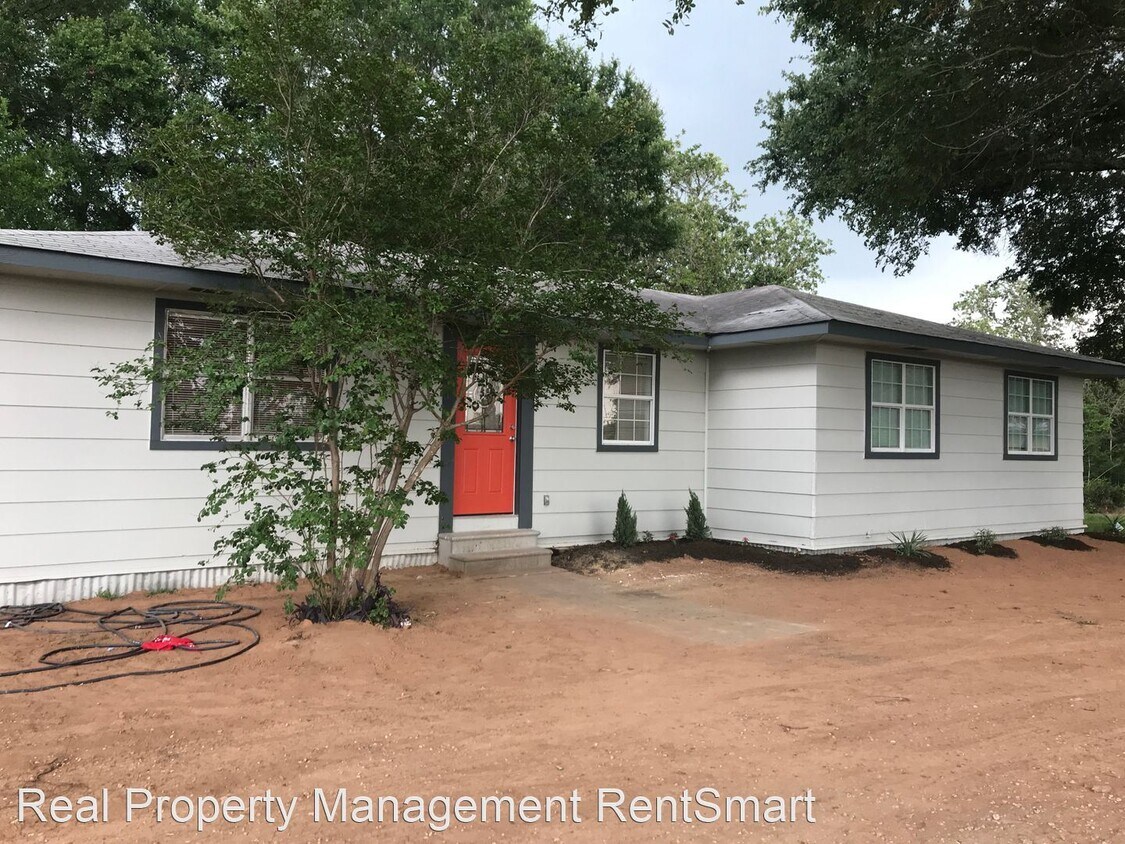 Primary Photo - 3 br, 2 bath House - 8263 State Park Road