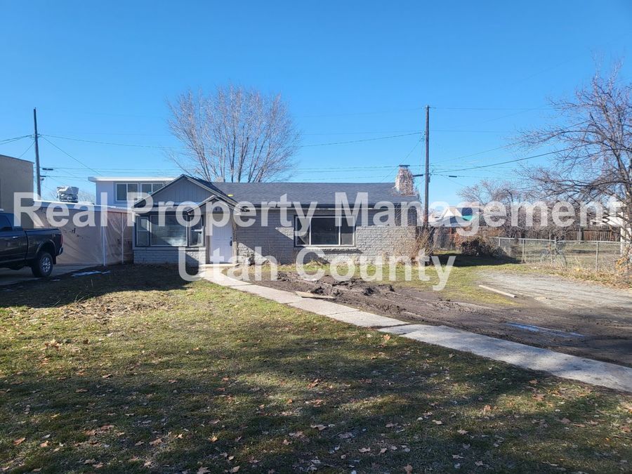 Foto principal - 345 N 1000 W St