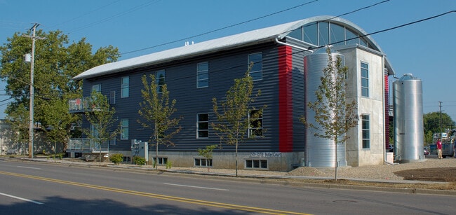 Building Photo - 502 E Butler Ct
