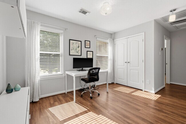 Foto del edificio - 9426 Coatsworth Dr