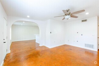 Building Photo - 2302 East Side Dr
