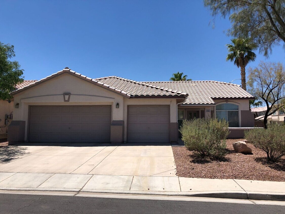 Primary Photo - Henderson Pool Home