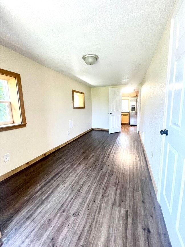 Foto del edificio - 519 E 7th St
