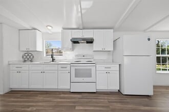 Building Photo - 208 Yaupon Harbor