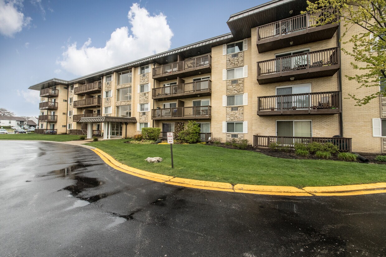 Foto principal - 2218 Falcon Dr