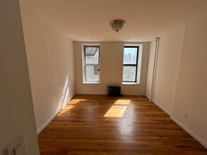 Building Photo - 1628 3rd Ave