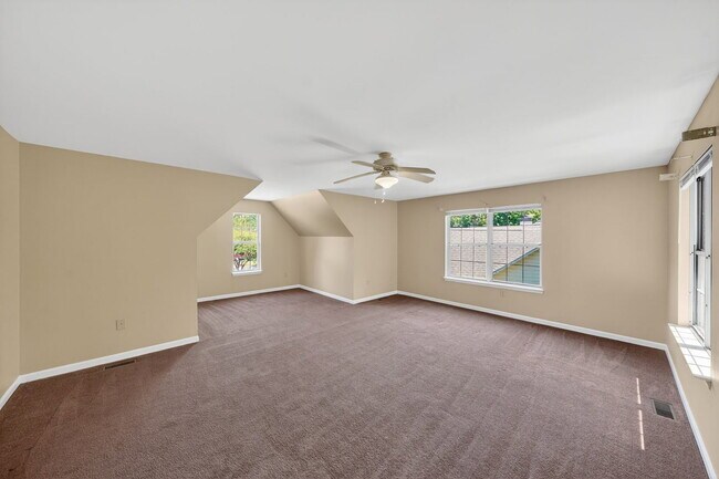 Building Photo - 3006 Freedom Ct N