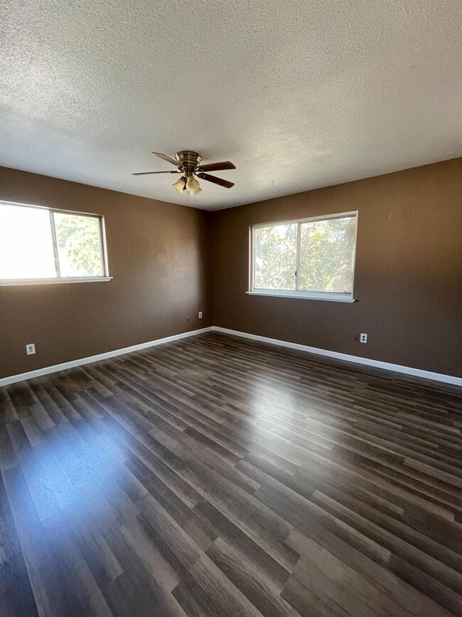 Building Photo - 4206 Savannah Ln