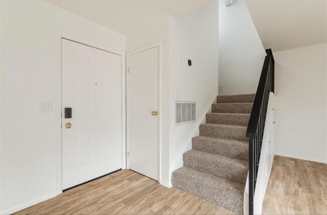 Foto del edificio - 2827 Indian Creek Blvd