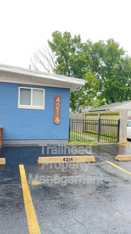 Building Photo - 4214 Lloyd St