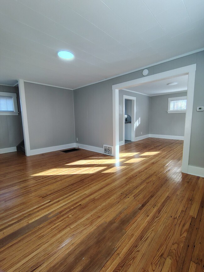 Foto del edificio - 1607 N Church St