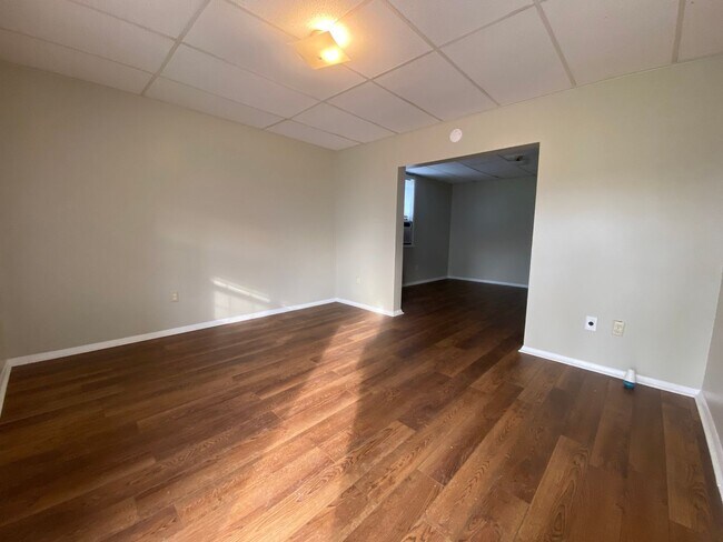 Building Photo - Studio Home located in Greeneville, TN