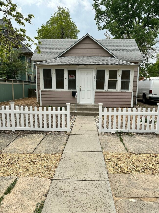 Photo - 436 E 6th St House