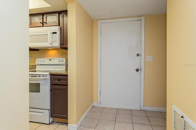 Foto del edificio - 5896 Peregrine Ave