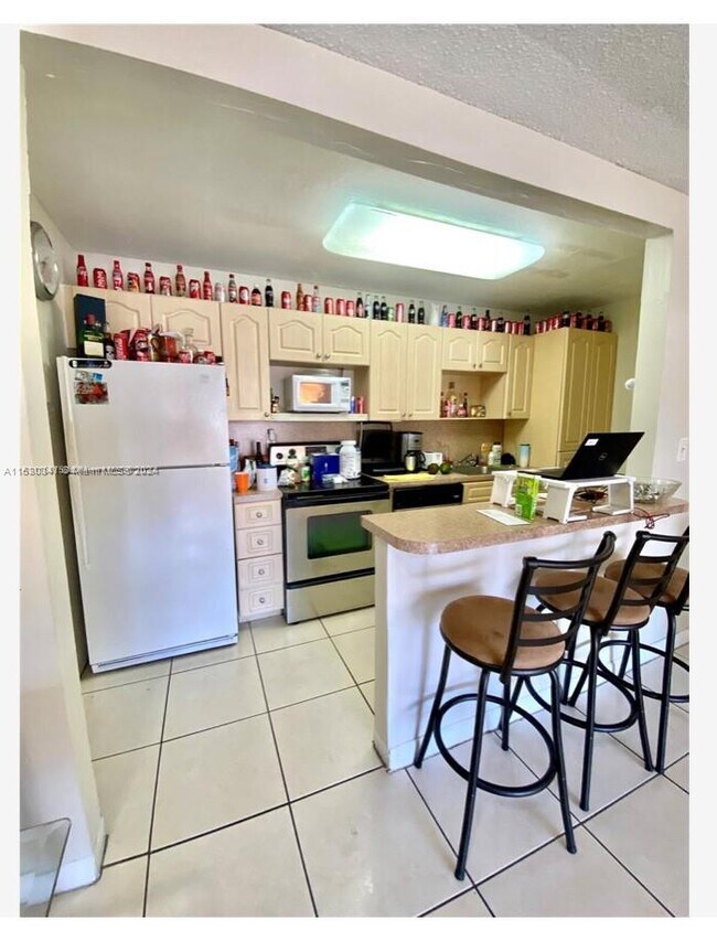 Building Photo - 4154 NW 79th Ave